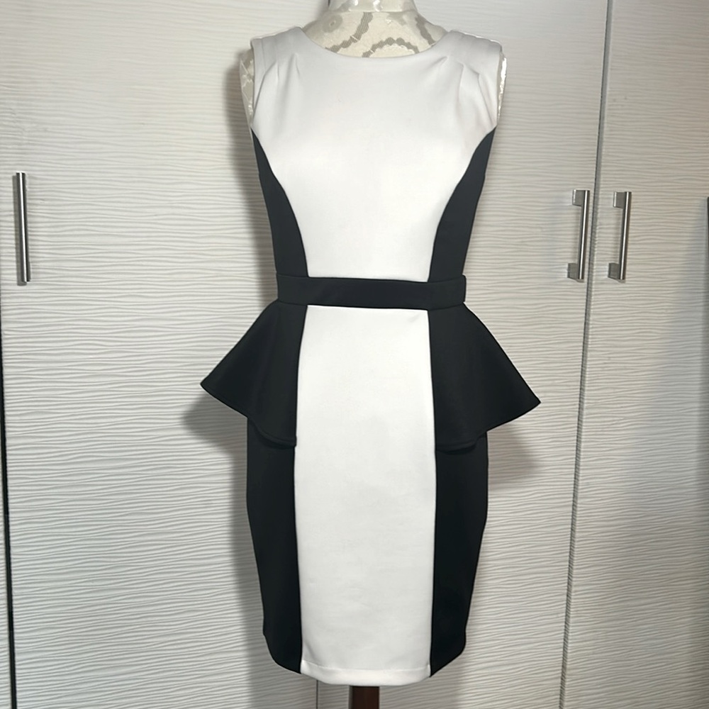 Like New Bisou Bisou peplum dress, Sz S (marked as Sz 2 but fits Sz 4 as well)